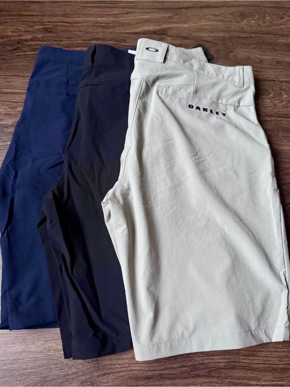 Great deal !!Brand new 3 pair  of Oakley Men's Take pro Short  size 30